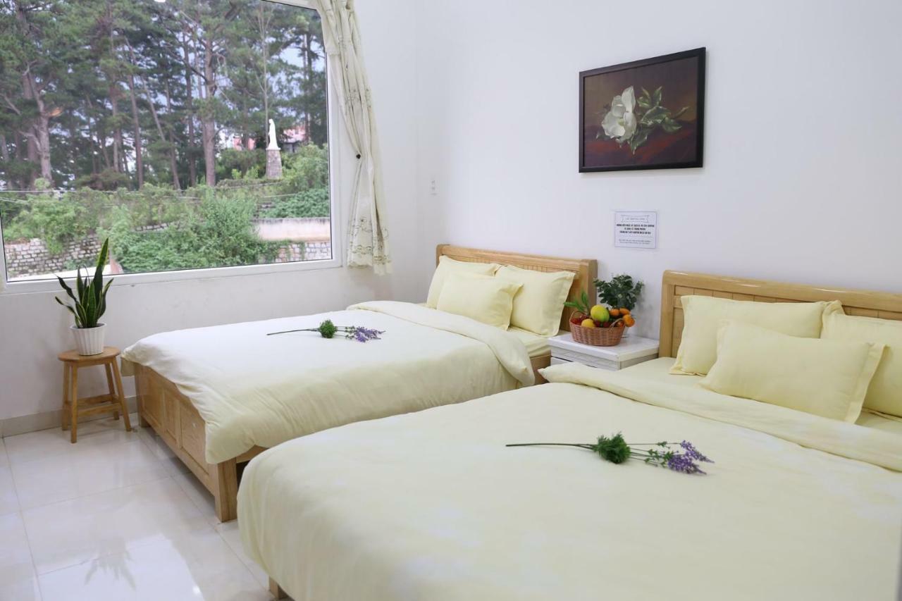 Strawberry Hotel Dalat Exterior foto